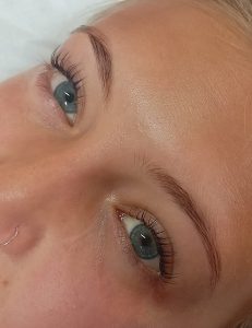 lash-lift-in-cheltenham-amy-adelaide